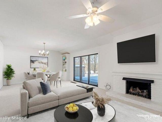 Condo for sale in Southbury, Connecticut
