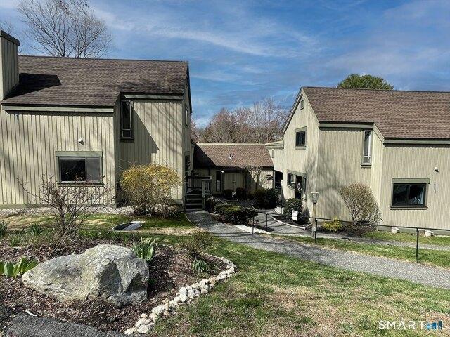 Condo for sale in Southbury, Connecticut