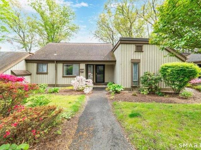 Condo for sale in Southbury, Connecticut