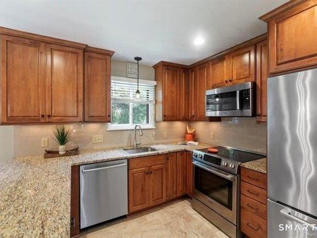 Condo for sale in Southbury, Connecticut