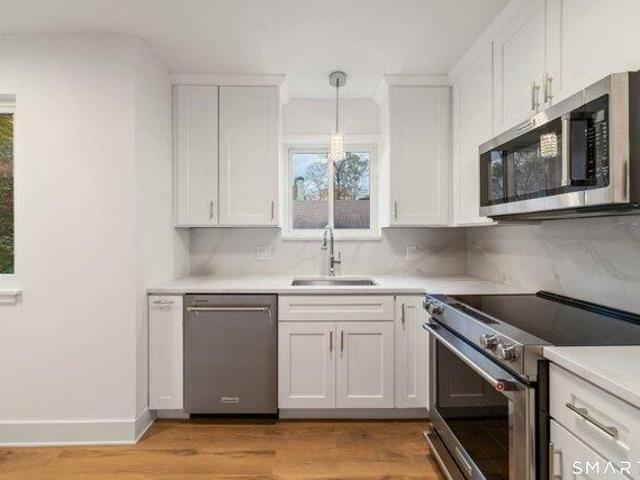 Condo for sale in Southbury, Connecticut