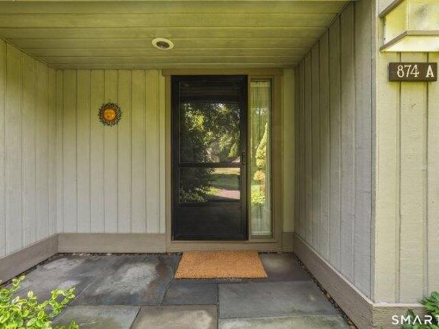 Condo for sale in Southbury, Connecticut