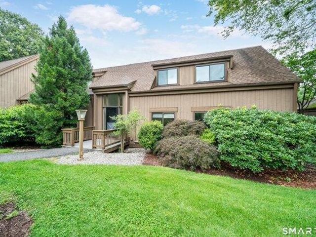 Condo for sale in Southbury, Connecticut