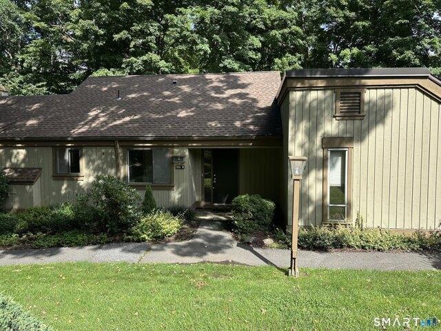 Condo for sale in Southbury, Connecticut