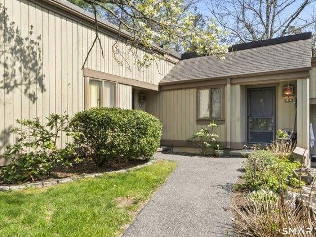 Condo for sale in Southbury, Connecticut