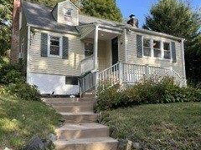 House for sale in Lakeside, Southbury