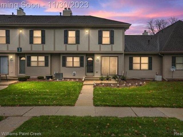 Condo for sale in Southfield, Michigan
