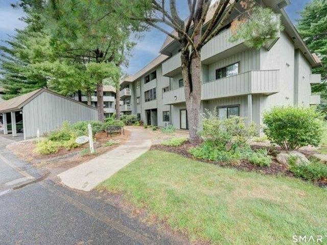 Condo for sale in Southington, Connecticut