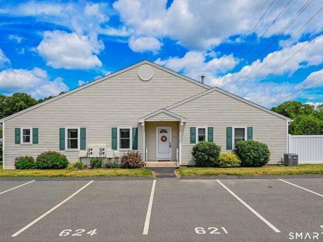 Condo for sale in Southington, Connecticut