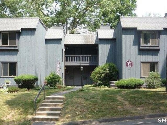 Condo for sale in Southington, Capitol Planning Region