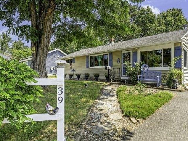 House for sale in Hampden, Massachusetts