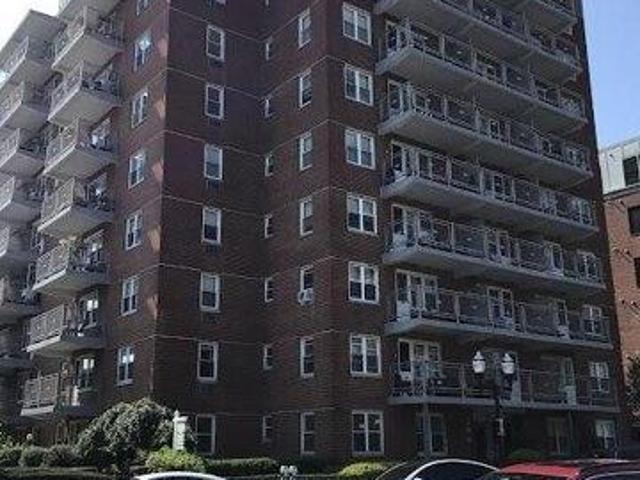 Condo for sale in Cos Cob, Connecticut