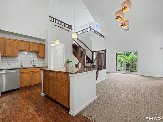 Condo for sale in Northfield, Stamford