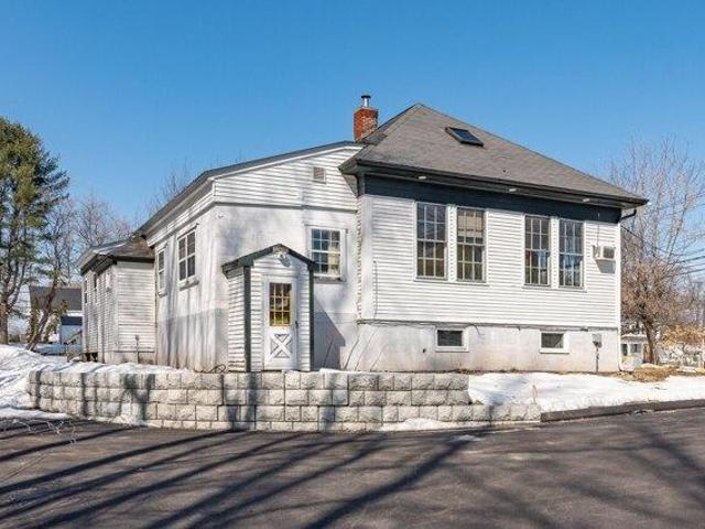 Condo for sale in Standish, Maine