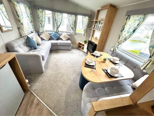 House for rent in Mile Town, Oad Street