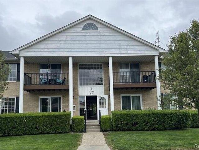 Condo for sale in Sterling Heights