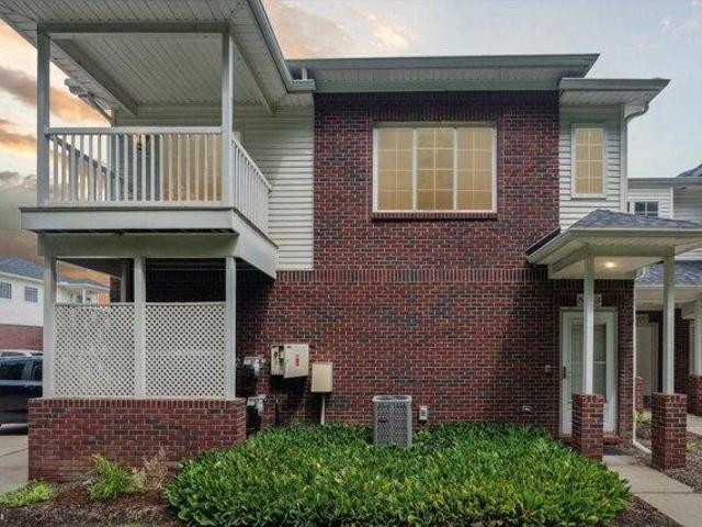 Condo for sale in Sterling Heights