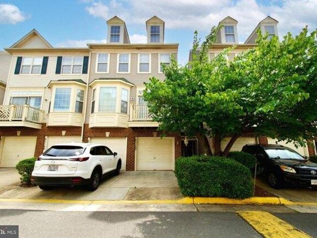 Condo for sale in Sterling