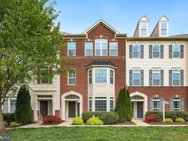 Condo for sale in Sterling