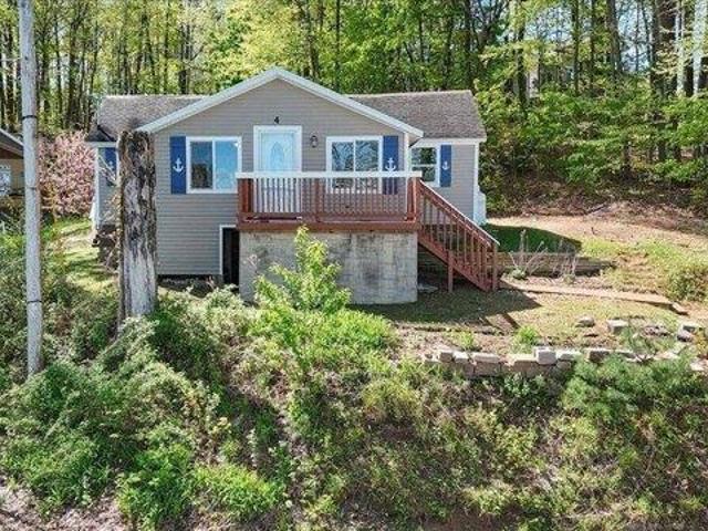 House for sale in Saratoga, New York