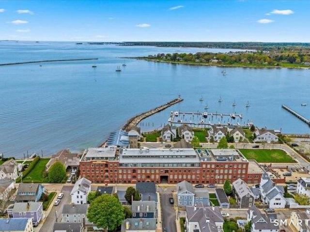 Condo for sale in Stonington, Connecticut