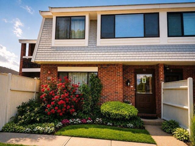 Condo for sale in Stoughton, Norfolk County