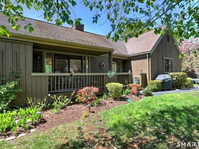 Condo for sale in Stratford, Connecticut