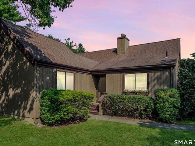 Condo for sale in Stratford, Connecticut