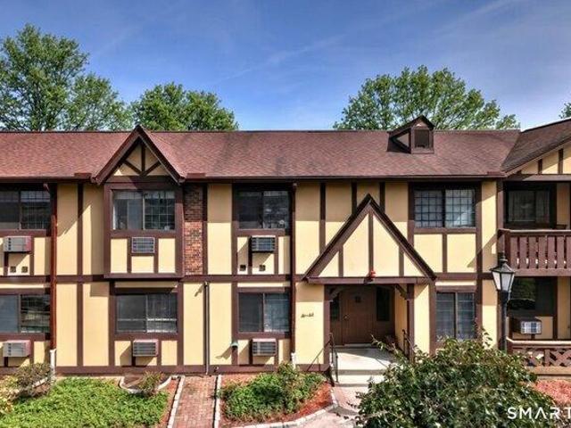 Condo for sale in Stratford, Connecticut