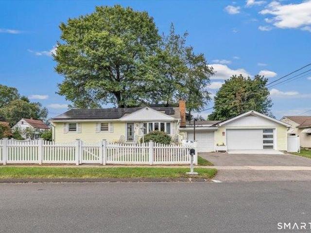 House for sale in Stratford, Greater Bridgeport Planning Region