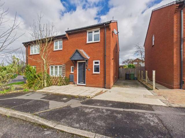 Studio for sale in Tadley, Priest Down