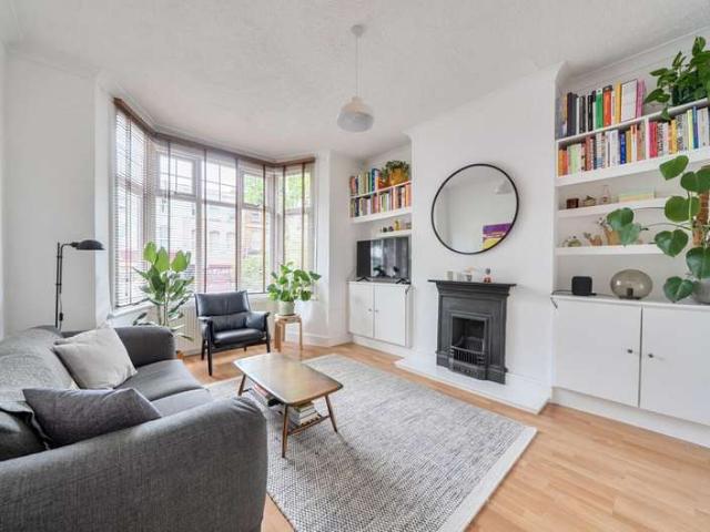 Studio for sale in London Borough of Lewisham, Greater London