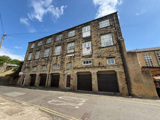 Studio for sale in Sowerby Bridge, Barwood
