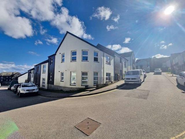 Studio for sale in Penryn, Cornwall