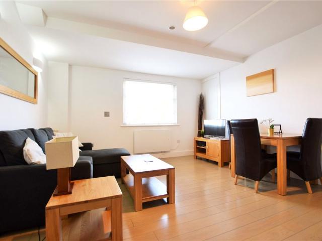 Studio for rent in Newtown, Reading