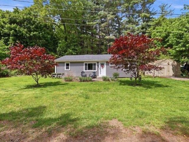 House for sale in Fiskdale, Massachusetts