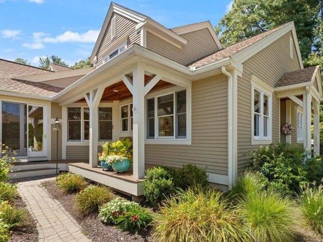Condo for sale in Sudbury, Middlesex County