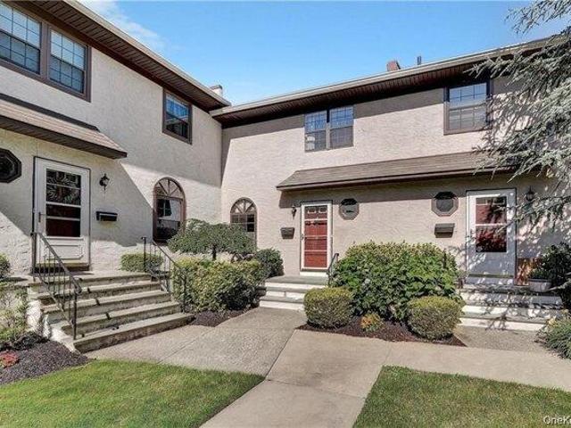 Condo for sale in Rockland, New York