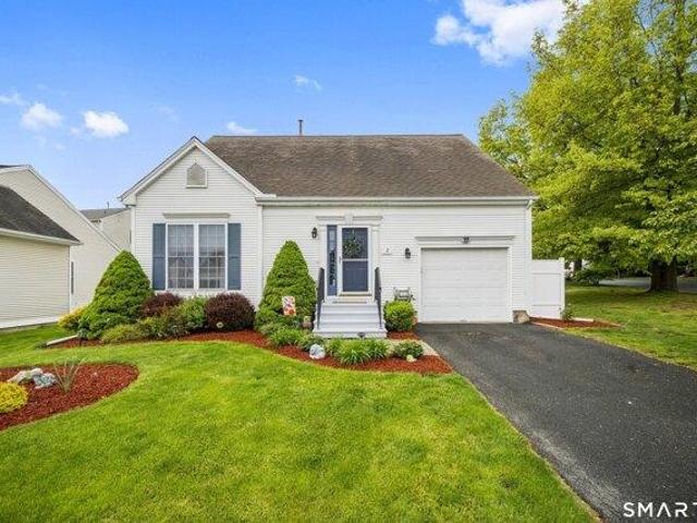 Condo for sale in Suffield, Connecticut