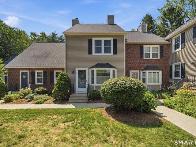 House for sale in Suffield, Connecticut
