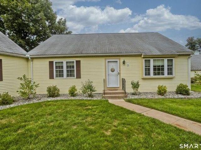 Condo for sale in Suffield, Connecticut