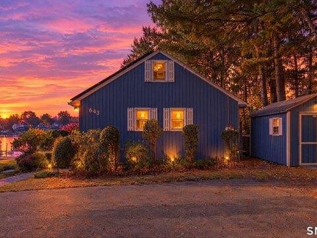 House for sale in Suffield, Capitol Planning Region