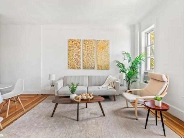 Apartment for sale in Arverne, New York