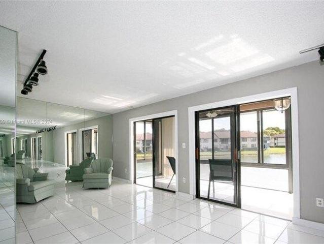 Condo for sale in Tamarac, Florida
