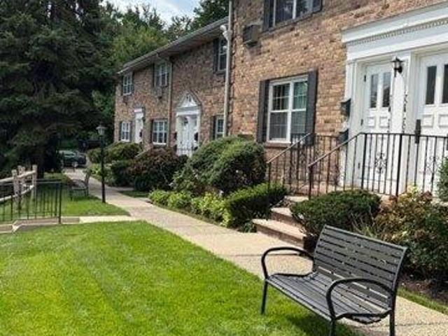 Condo for sale in Teaneck Township, Bergen County