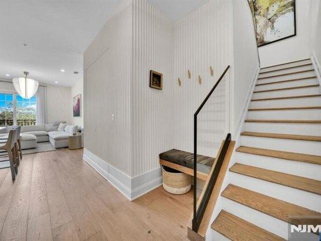 Condo for sale in Tenafly, Bergen County