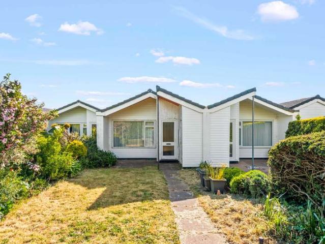Bungalow for sale in Strode, Devon