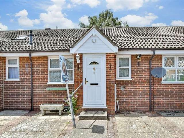 Bungalow for sale in Oad Street, Kent