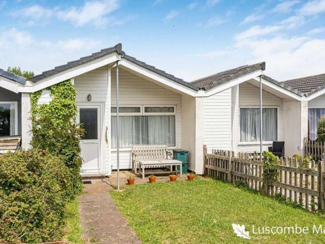 Bungalow for sale in Strode, Devon