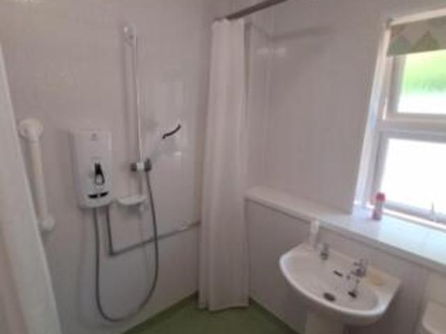 Bungalow for rent in Ben Rhydding, Ilkley